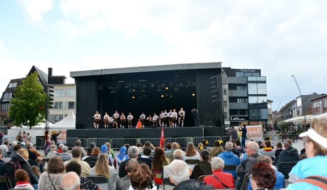 264_Geel17_MainStage-Performance.JPG